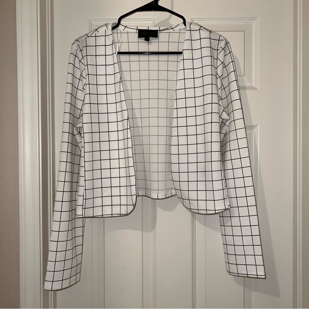 Elegant White Grid Blazer